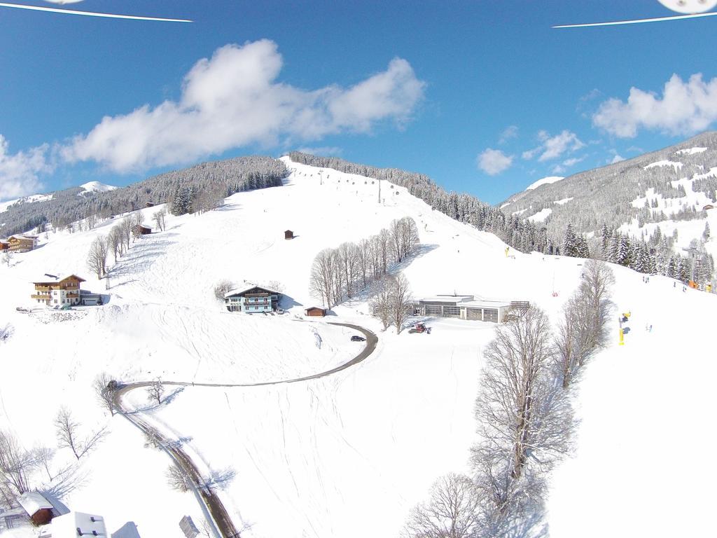 Saalbach Apartments Landhaus Bernkogel - Ski In Ski Out מראה חיצוני תמונה