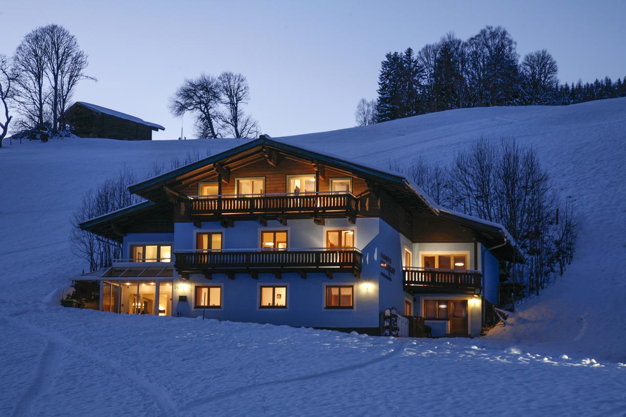 Saalbach Apartments Landhaus Bernkogel - Ski In Ski Out מראה חיצוני תמונה