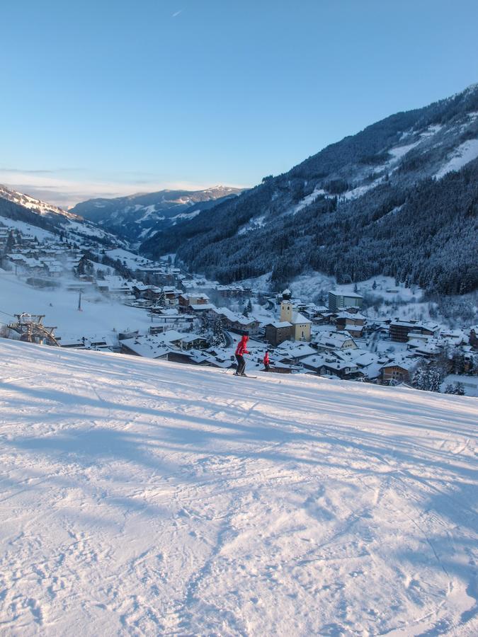 Saalbach Apartments Landhaus Bernkogel - Ski In Ski Out מראה חיצוני תמונה